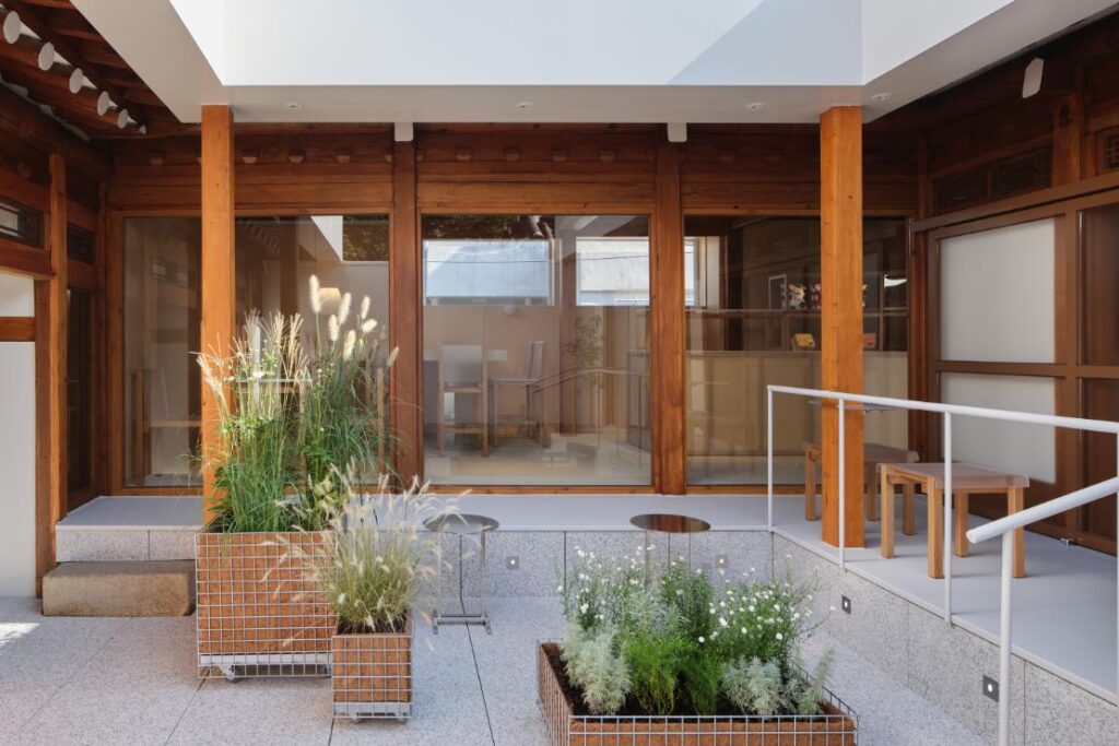 Warp&Woof transforms a hanok into a serene café in Seoul
