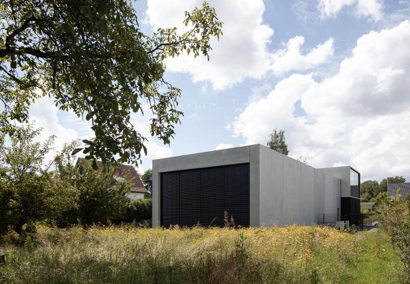 Minimalist Architecture: Villa Mahler by Philipp Architekten -