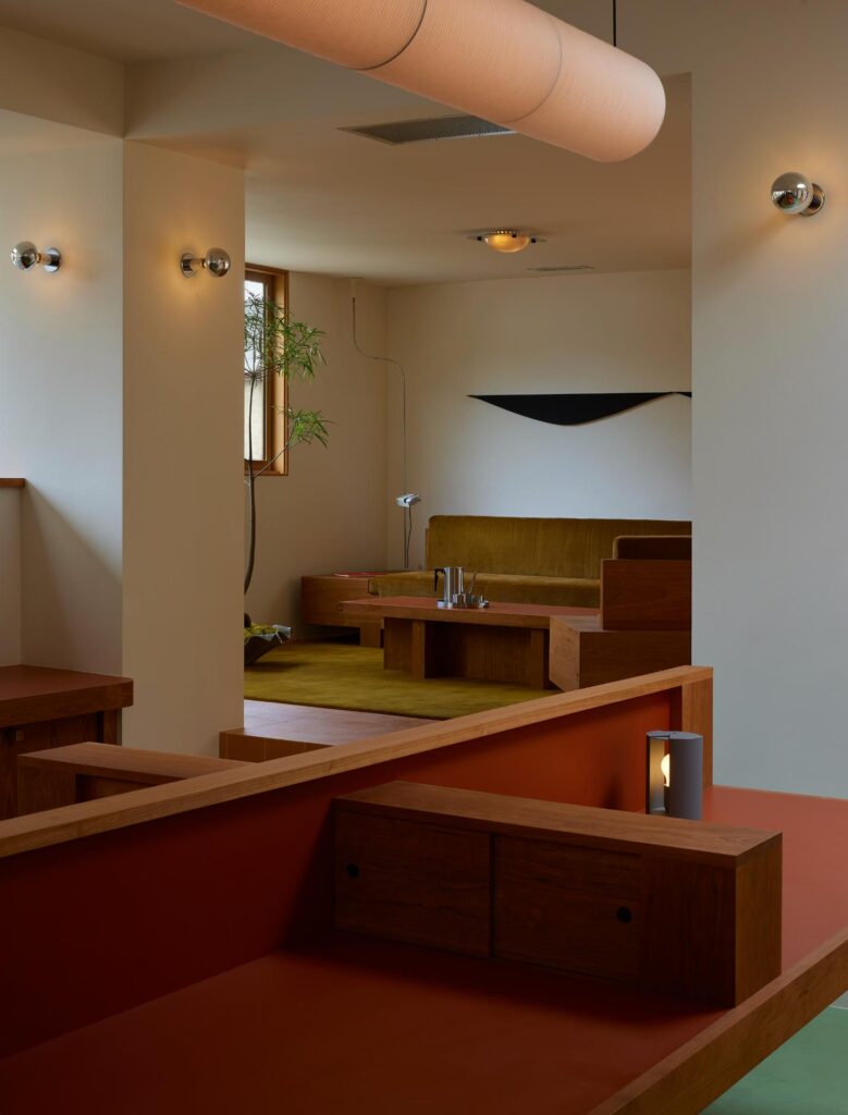 22RE creates a residentially inspired office for Day Job -