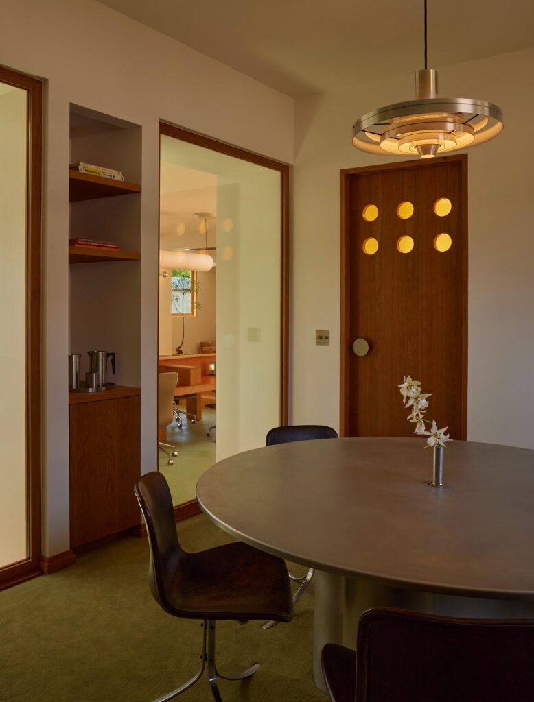 22RE creates a residentially inspired office for Day Job -