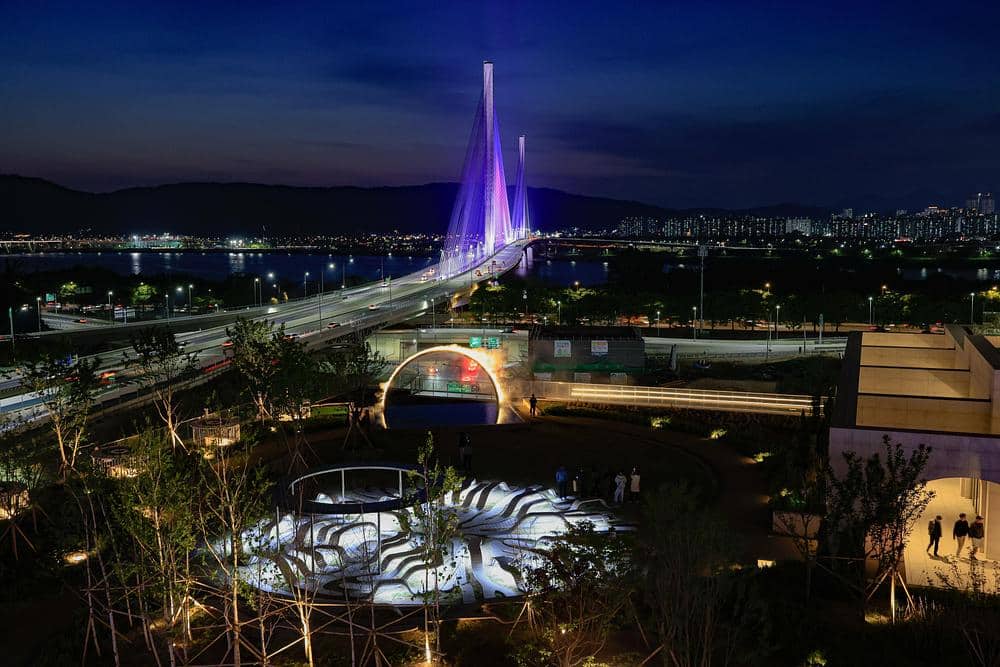 James Tapscott unveils a contemplative public art installation in Seoul -