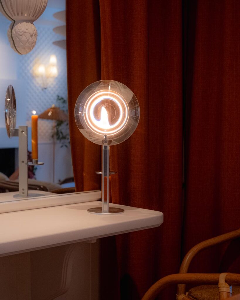 Ambient scene with Flare creating a defined light signal