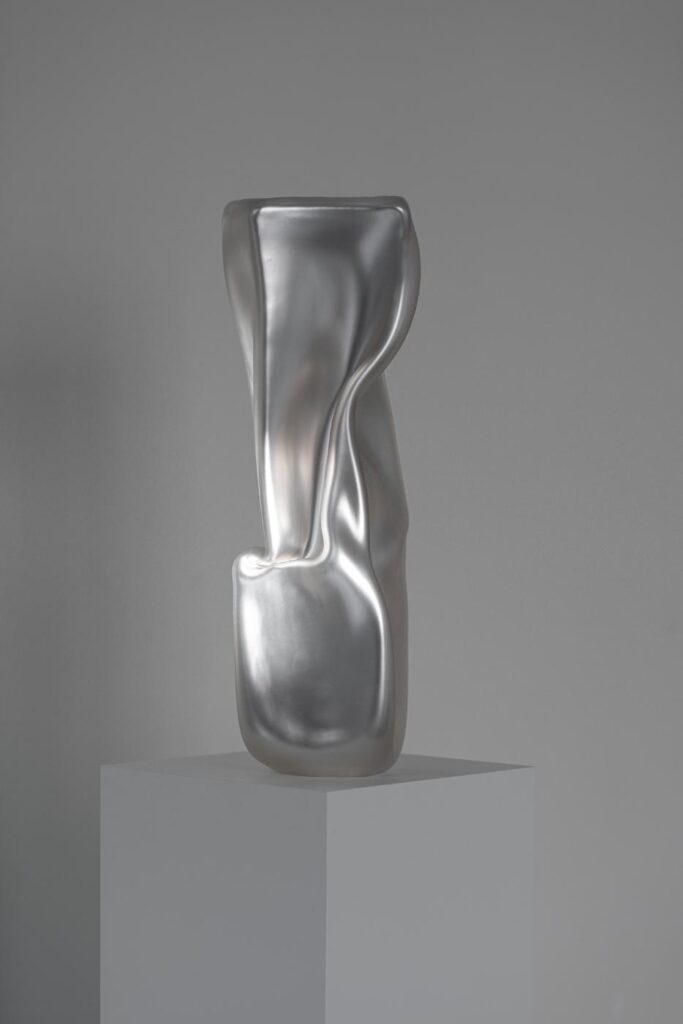 Robert Comploj reframing glass through controlled distortion -