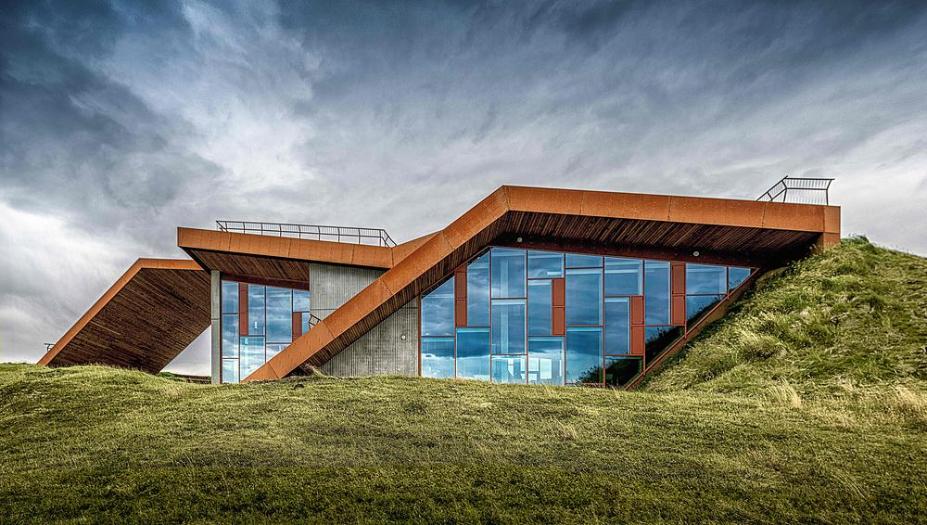 Exterior view of the BREEAM-certified Vatnajökull National Park by Arkis Architects