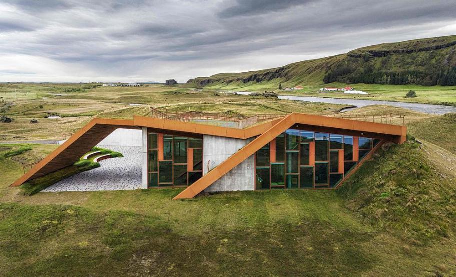 Arkis Architects completes the BREEAM-certified Vatnajökull National Park -