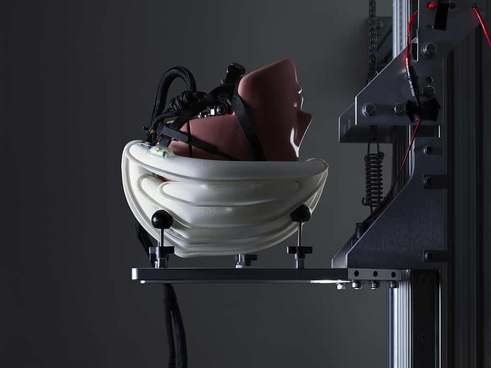 Ventete introduces air powered micro collapsible helmet technology -