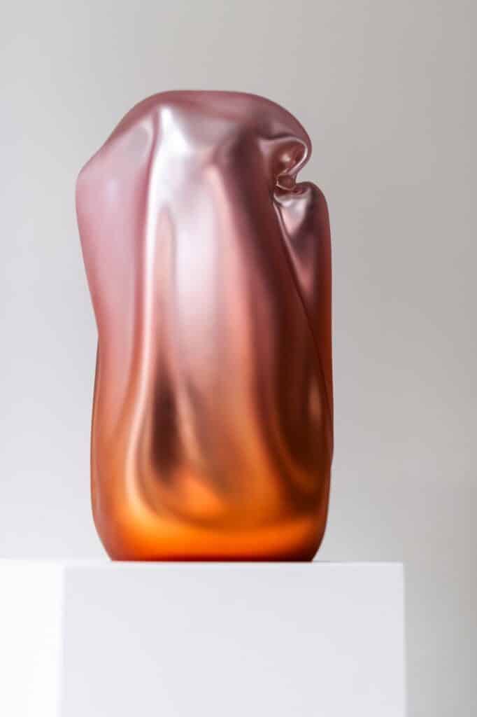 Robert Comploj reframing glass through controlled distortion -