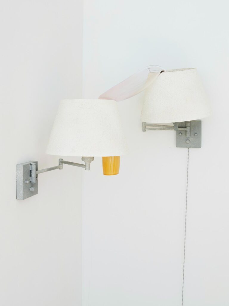 Yixuan Wu recreates questioned comforts in "siding with things" -