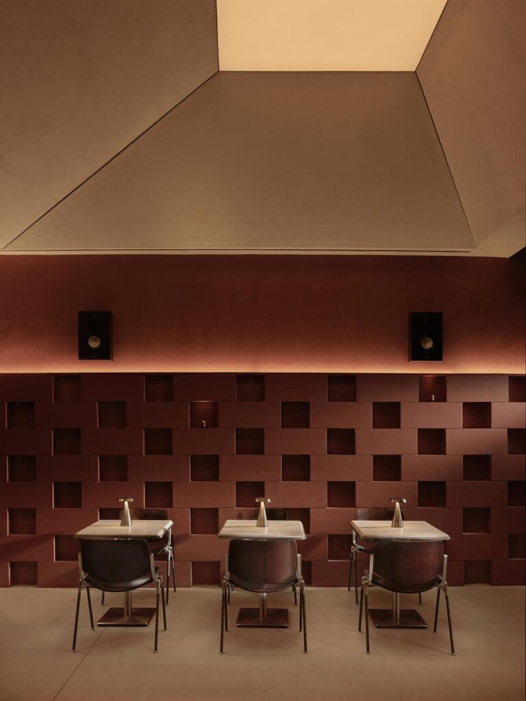 AINEN burger bar interior by URBANJOBS at Tersane Istanbul -
