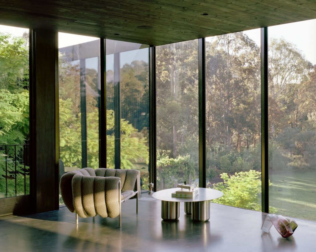 Edition Office designs House in a Garden in Melbourne embedded in landscape -
