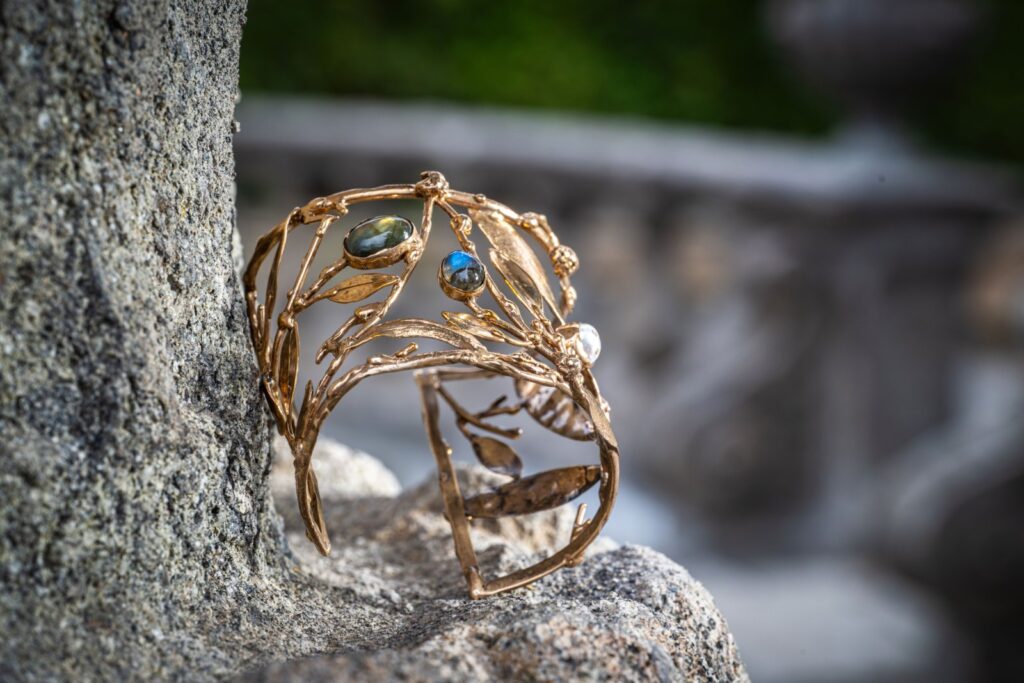Contemporary Roots connects Tuscia craftsmanship with Renaissance architecture -