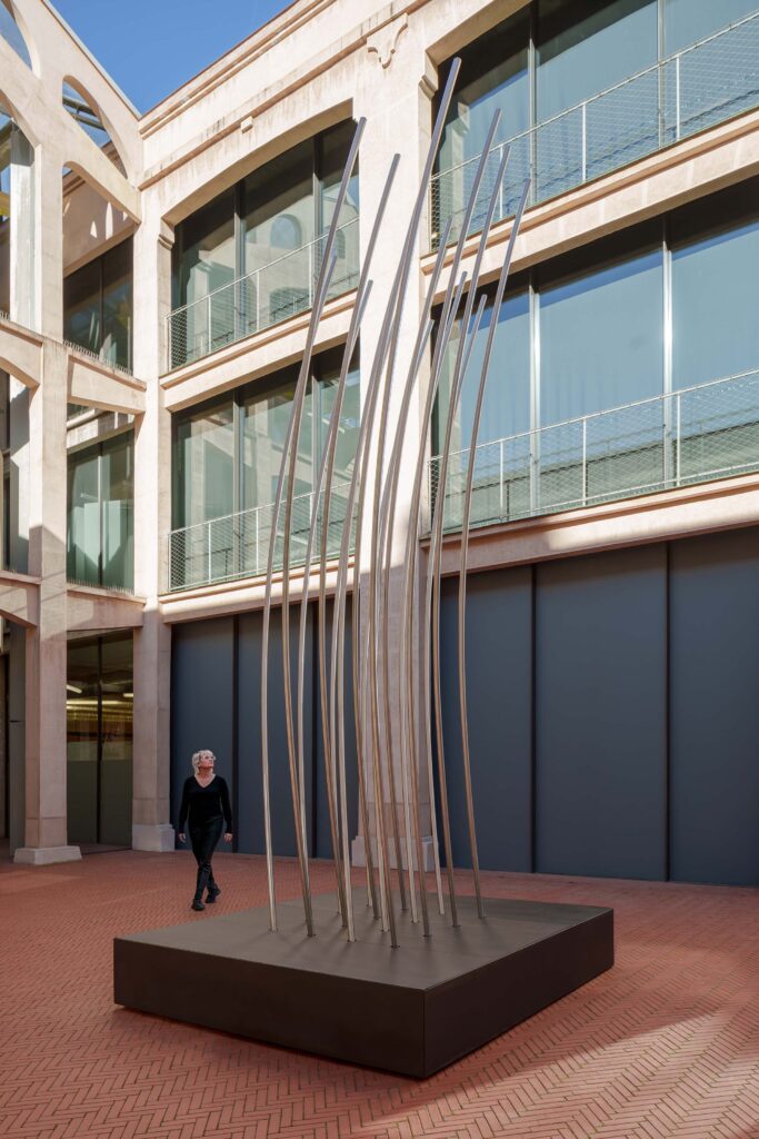 SpY presents Dislocation kinetic sculpture in Madrid
