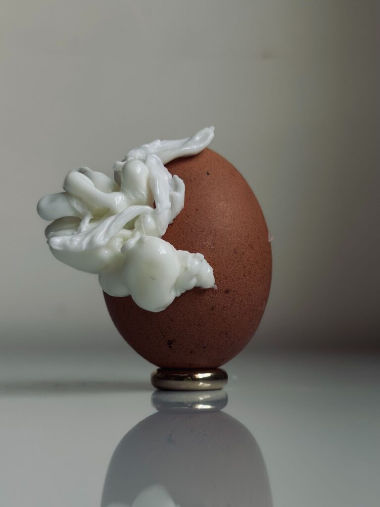Arkadiusz Szwed transforms cooking experiments into porcelain design