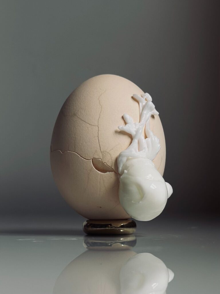 Arkadiusz Szwed transforms cooking experiments into porcelain design -