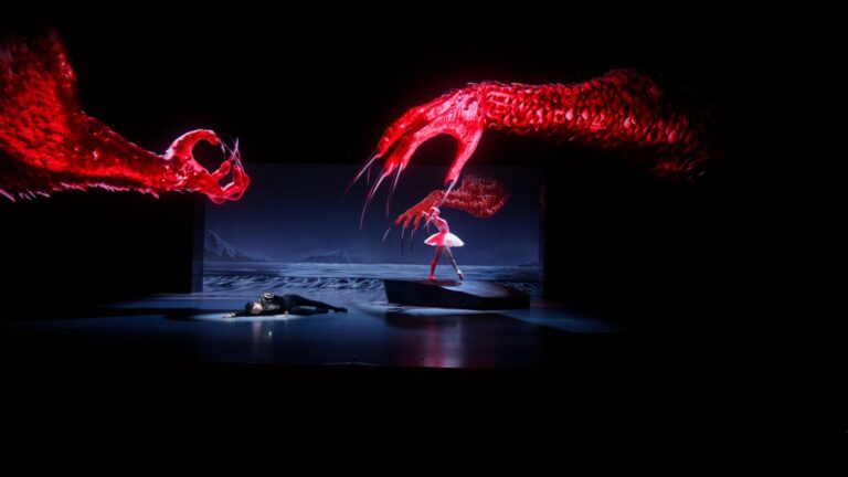 SILA SVETA reimagines Swan Lake as a holographic ballet in Shenzhen SILA SVETA reimagines "Swan Lake" as a holographic ballet