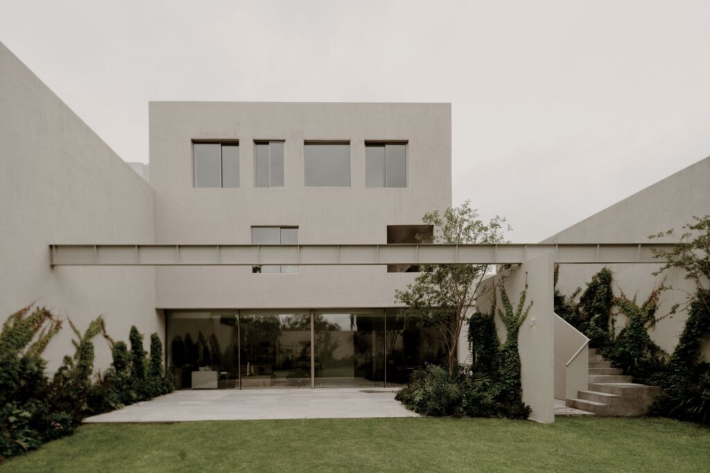 Casa Plan de Barrancas by PPAA reflects landscape living