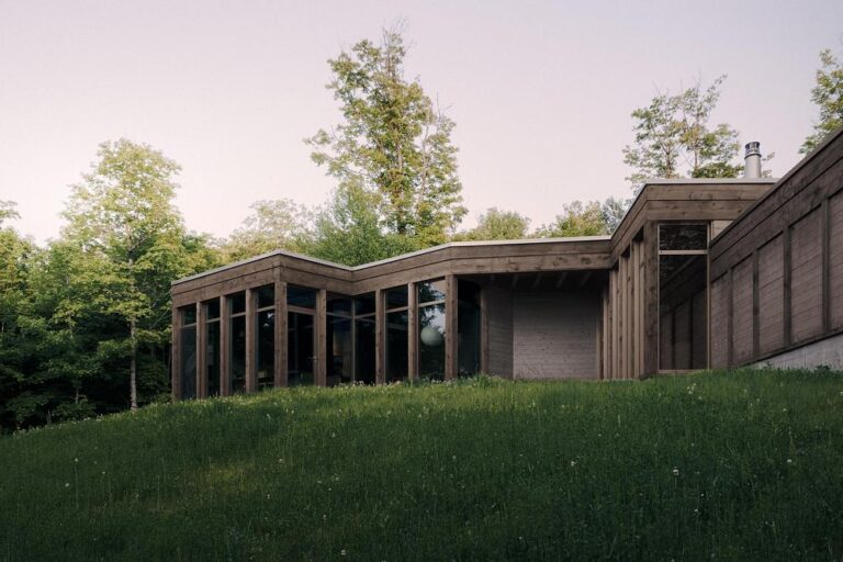 Atelier Carle shapes SONO residence around shared living in Quebec Atelier Carle shapes SONO residence around shared living in Quebec