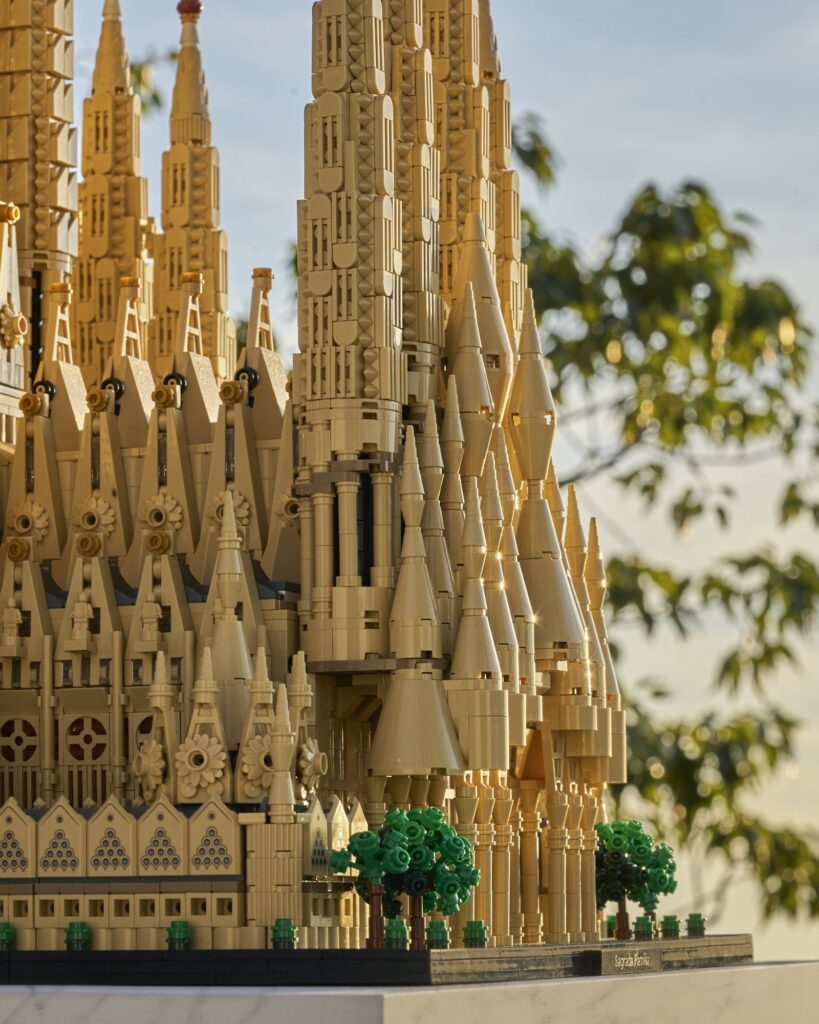 LEGO honours Gaudí centenary with Sagrada Família set -