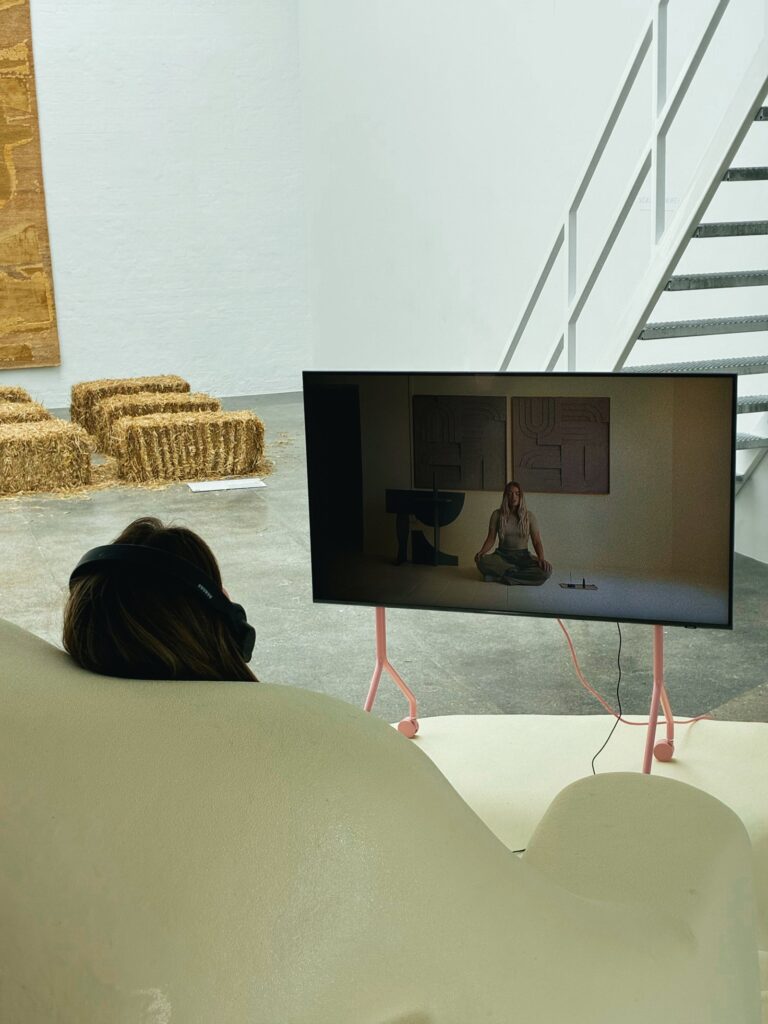 Pedestal presents contemplative screen installation in Copenhagen -