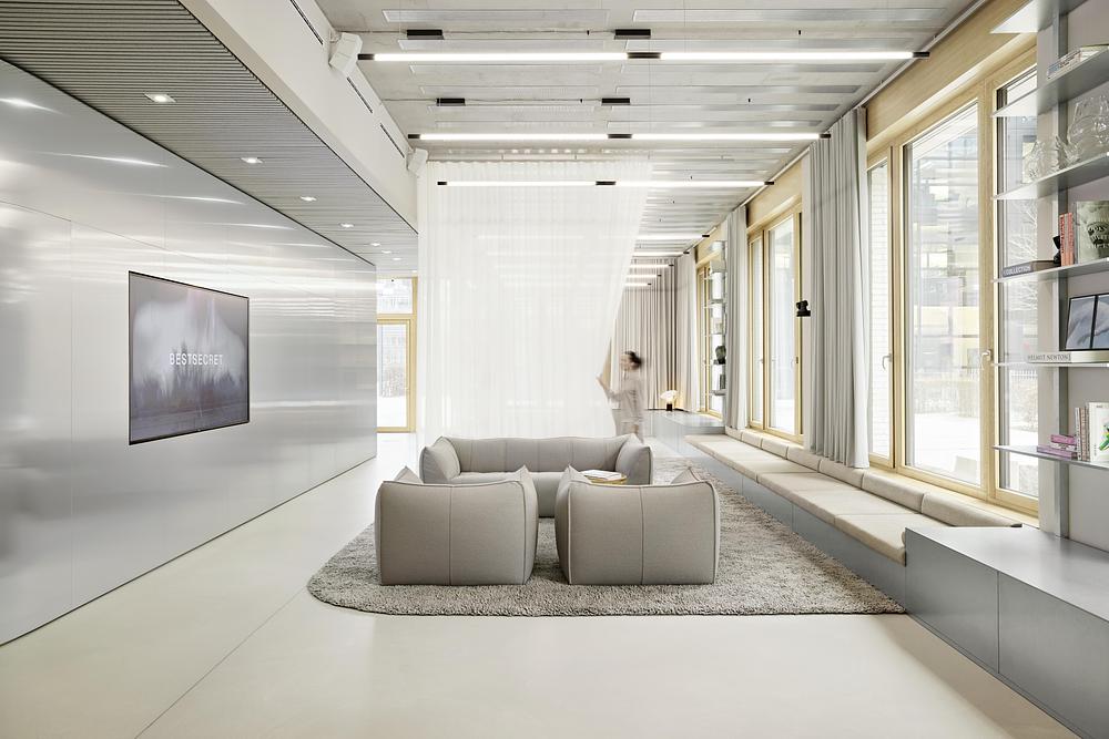 HENN translates digital luxury into BESTSECRET office in Munich -