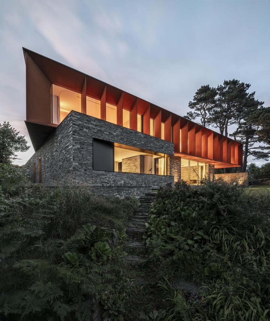 Ström Architects designs a coastal home in Porthmadog -