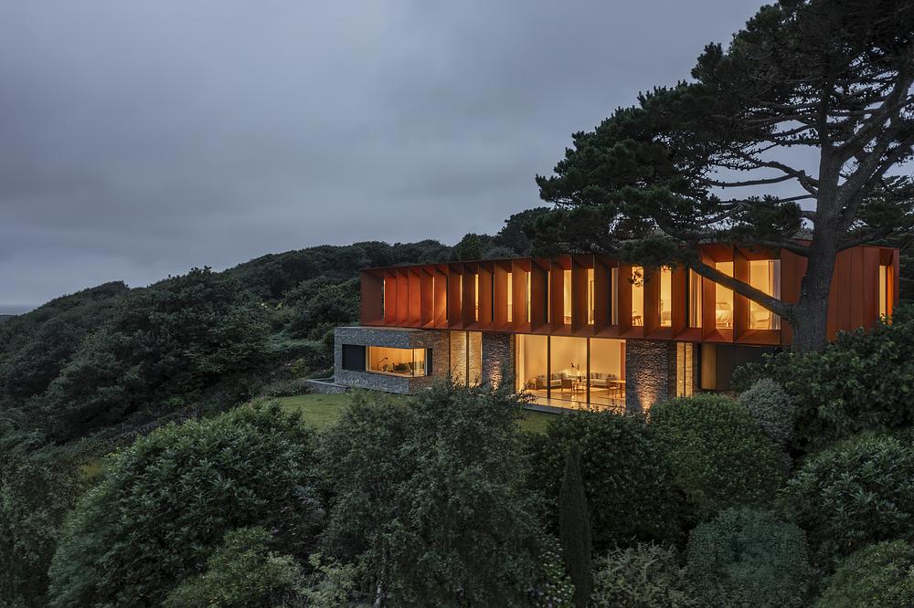 Ström Architects designs a coastal home in Porthmadog