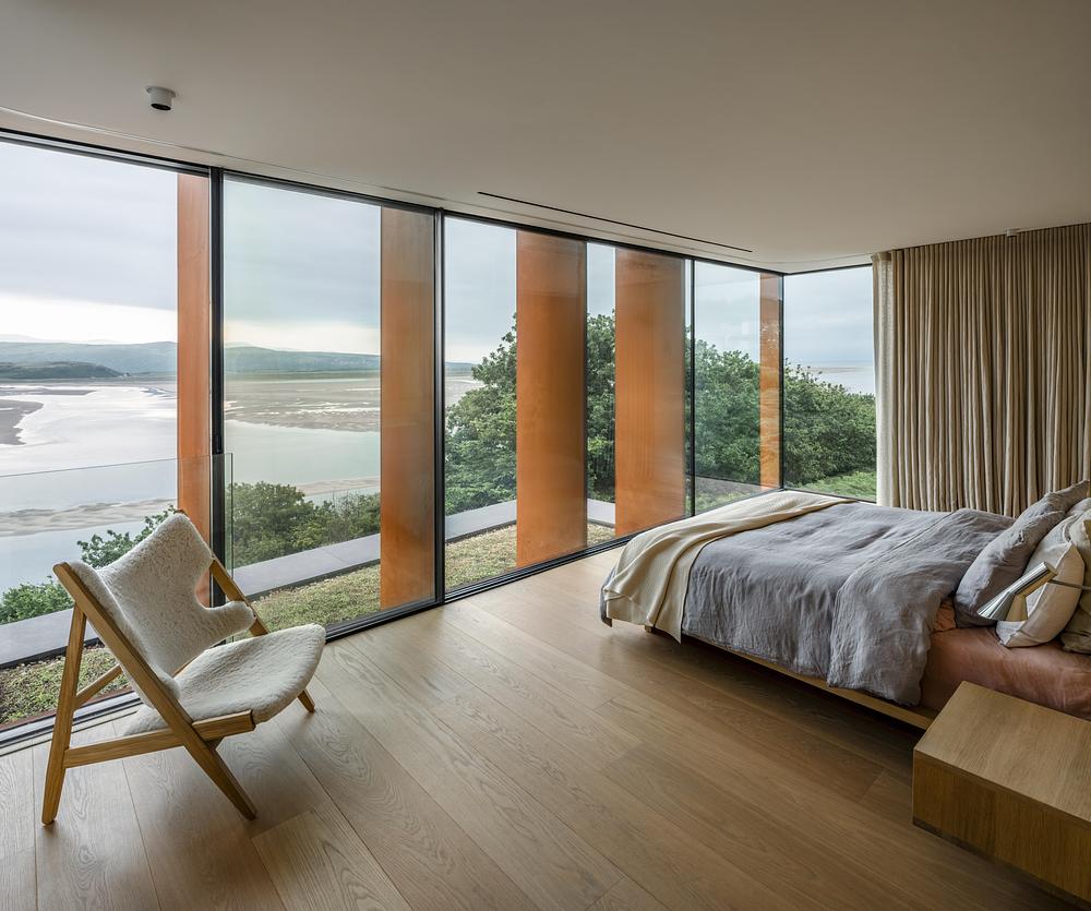 Ström Architects designs a coastal home in Porthmadog -