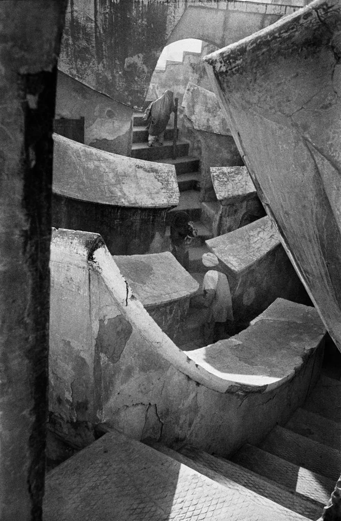 Frank Horvat photographs India and Pakistan in 'The Birth of a Photographer' 7