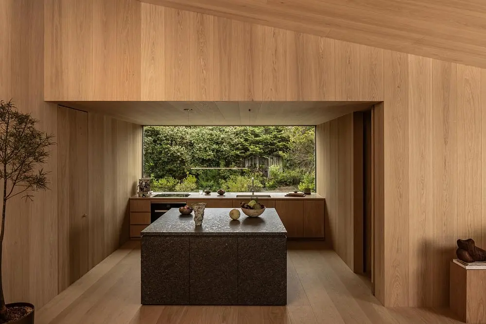 Waechter Architecture wraps Dune House in cedar on the Oregon Coast 3