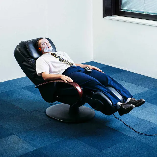 BLUE BOYS CLUB: RELAX