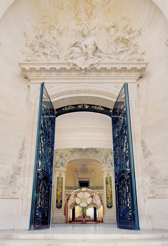 Le Grand Bouquet by Uchronia blooms inside the Grand Palais in Paris -