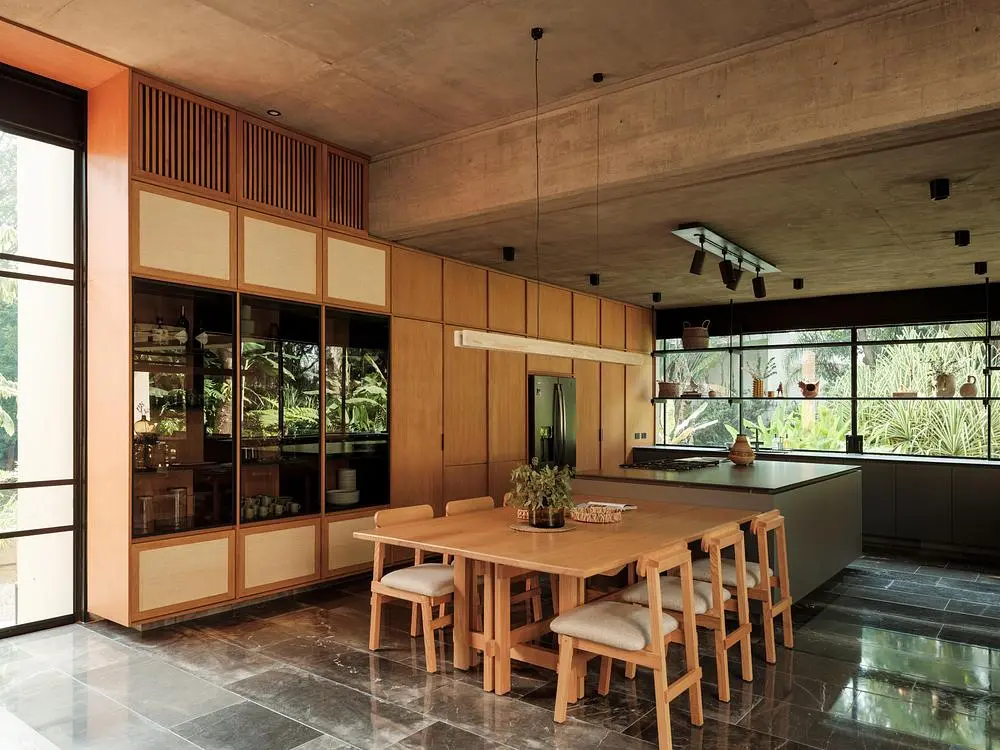 Casa Akina by Di Frenna Arquitectos filters light through concrete 6