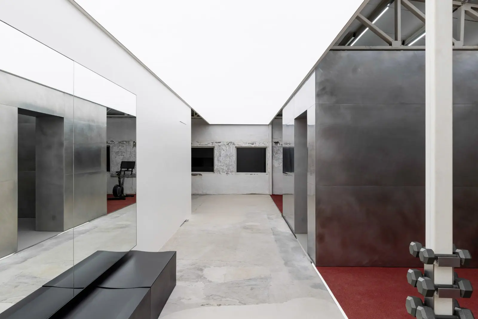 Creative Studio Unravel designs industrial UVU workout space in Seoul 7